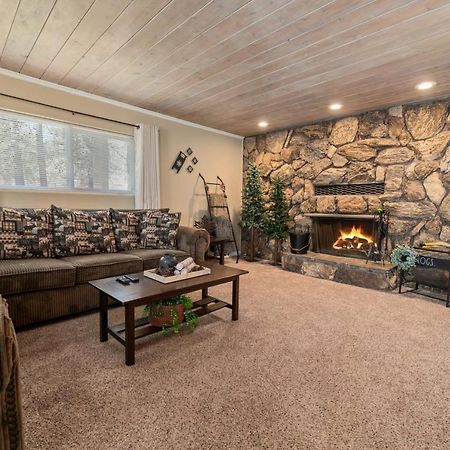 Maple Lane Lodge - Adorable Chalet On A Fully Fenced Lot With A Hot Tub And More! Sugarloaf Exterior foto